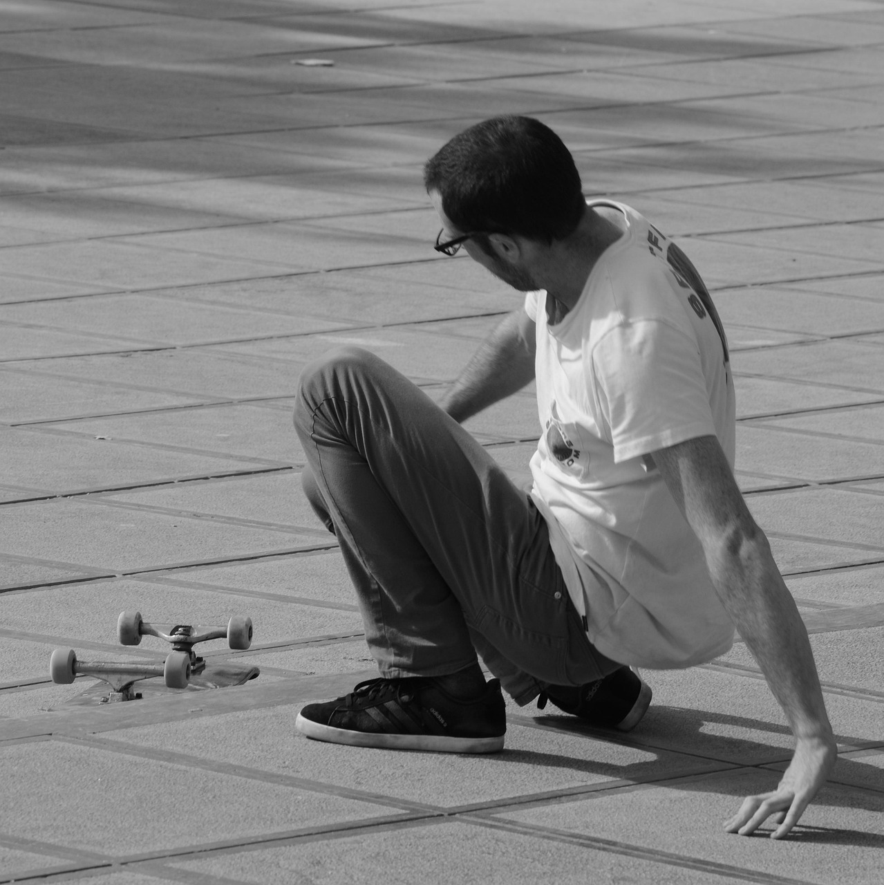 skating, skater, skateboard, man, people, fall